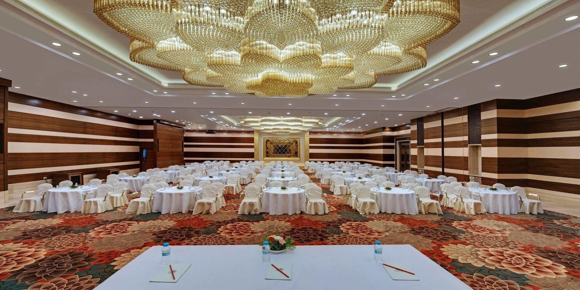 Sayaji Hotel 4*